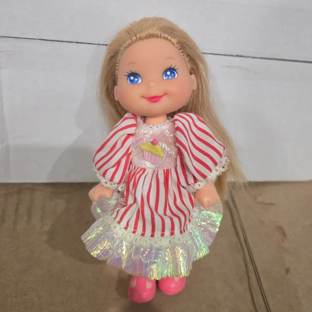 Mattel Cherry Merry Muffin Penny Peppermint Doll Vintage 1988 Red White Striped